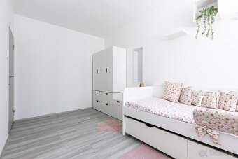 Zariadený, zrekonštruovaný 4 izb.byt 79 m2, balkón, pivnica. - 20