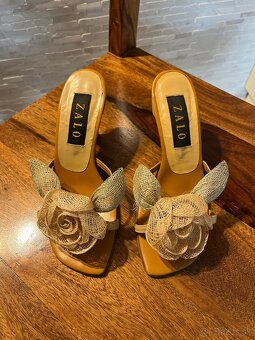 Rozne boty cislo 35 - 20