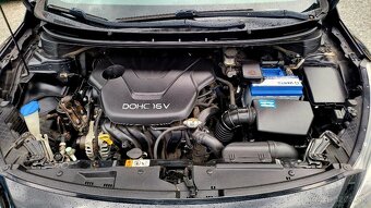 Hyundai i30 1.6i MPI DOHC CVVT Comfort benzín - 20