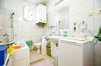 4-izbový RD v obci ŠPAČINCE,plocha domu 162m2 pozemok 1719m2 - 20