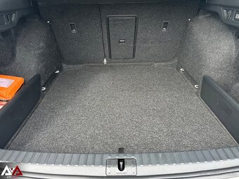 Škoda Octavia Combi 2.0 TDI DSG Style, Pôvodný lak,Matrix,SR - 20