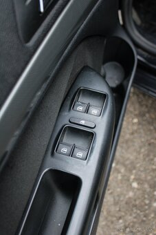 Škoda Octavia Combi 2.0 TDI Ambiente MAX - 20