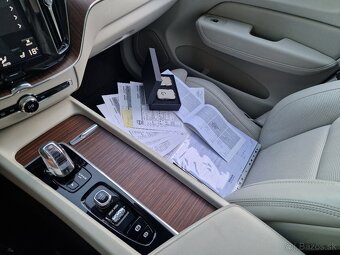 Volvo XC60 T8 Twin Engine 4x4 A/T 320k Hybrid (benz+elektr) - 20