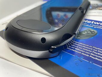PS Vita OLED Wi-Fi (PCH-1004) - 20