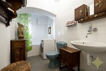 Historický rodinný dom v srdci obce Štiavnické Bane - 20