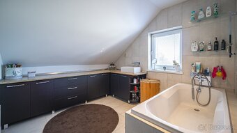 Dvojgeneračný RD v tichej časti Malá Ida, pozemok 1149 m2 - 20