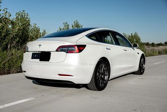 Tesla Model 3 239kw SR+ Premium connectivity, odpočet DPH - 20