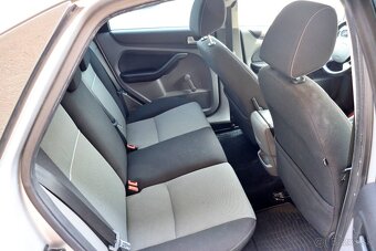 Ford Focus 1.6 16V Duratec Classic X - 20