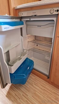 Karavan Hymer, poschodová posteľ MOVER, predstan - 20