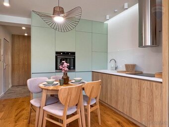 Prenájom exkluzívneho 2 izbového bytu s veľkou terasou, záhr - 20