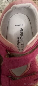 Ortopedické detské sandále a šlapky za polovicu - 20