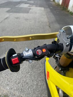 • SUZUKI RMZ 450 • - 20