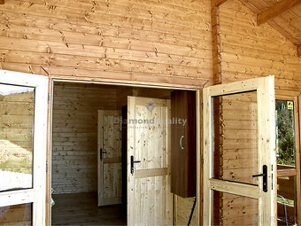 Zrub  s pozemkom v Slovinkách,  lesy, v zime sneh - 20