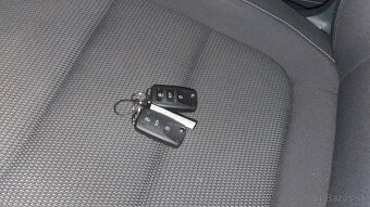 Predám VW Sharan 2.0TDI, 110kW, DSG, facelift 2016 model - 20