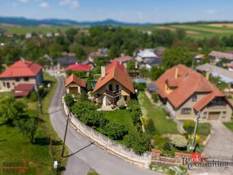 NA PREDAJ / Rodinný dom s bazénom a saunou / Šarišské Bohdan - 20