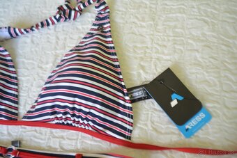 Dámske plavky a bikiny veľ. L - 20