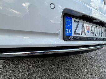 PREDAM TOYOTU AURIS 1,6 97kw 2017 - 20