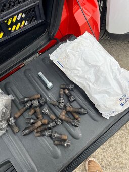 ROZŠIROVACIE PODLOŽKY A PREDĹŽENÉ ŠRÓBY BMW - 2