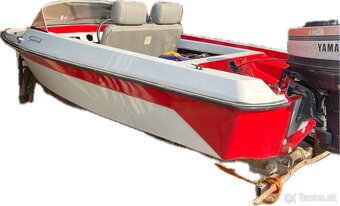 Predám motorový čln s novým lakom - 2