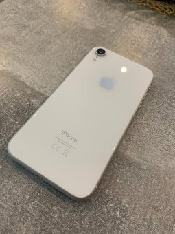 iPhone Xr 64GB, white - 2