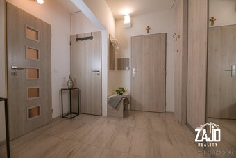 TOP PONUKA I PRÍJEMNÝ 2-IZBOVÝ BYT S BALKÓNOM V TRENČÍNE - 2