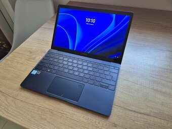 Asus Zenbook 3 /Core i5-7200U/8GB RAM/FHD IPS/512GB SSD - 2