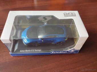 Aston Martin V12 Vantage 1:43 - 2