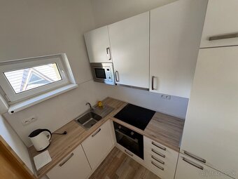 PREDAJ 4-izb. bytu s parkingom - lokalita Banka - 2