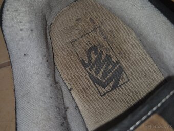 Vans Knu Skool VN0009QCCJI1 Čierna farba - 2