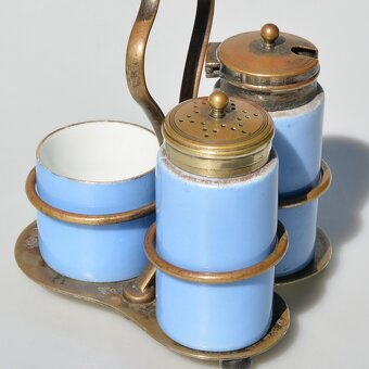 Starožitná porcelánová soľnička a korenička - 2