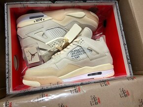 YEEZY SLIDE/YEEZY 350 BONE/ JORDAN 4 OFF WHITE - 2