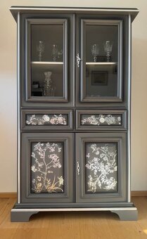 Predám vitrína, knižnica, skriňa - 2