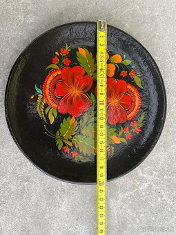 Predám drevený maľovaný tanier na stenu - 2