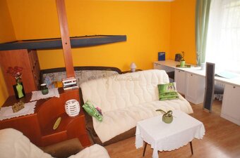 Veľký 1-izb. byt v tehlovom dome, Miletičova ul., Ružinov - 2