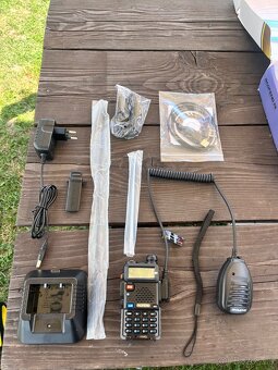 2x Vysielačka Baofeng UV-5R8W 15km - 2