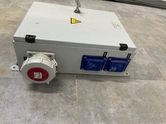 Zásuvková rozvodnica - 2