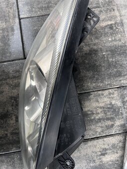 Predné svetlá Kia Ceed - 2