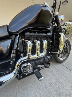 Predám Triumph Rocket III - 2