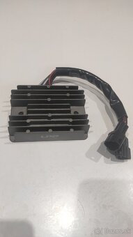 Regulator dobíjení suzuki - 2