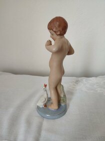 Royal dux porcelánová soška dieťa s kačkou - 2