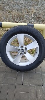215/65/R17 Hankook - 2