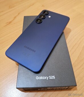 Samsung Galaxy S25 256GB navy - 2