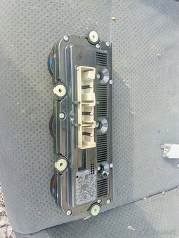 = climatronic vw golf 5= - 2