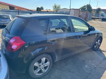 Kia Ceed 2008 na náhradné diely ND - 2