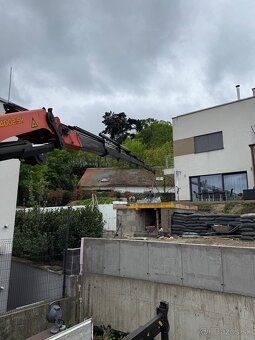 Auto s hydraulickou rukou - 25m - 2