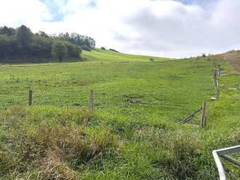 STAVEBNÉ POZEMKY v obci Veličná, od 500m2 - 2