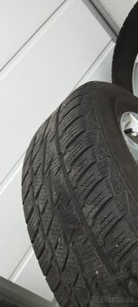 Predám elektróny na zimných pneumatikách 215/65 R16 - 2