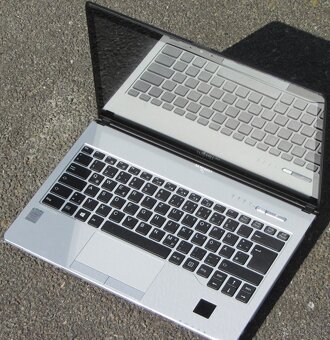 Predam ultrabook, dotykovy displej Full HD 13", i5, 8/256. - 2