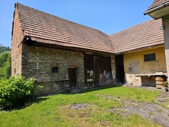 Zachovalý rodinný dom s veľkým pozemkom blízko KNM - 2