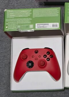 Xbox ovládače - 2